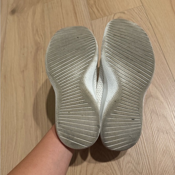 Women’s Allbirds Tree Runners - Picture 3 of 6